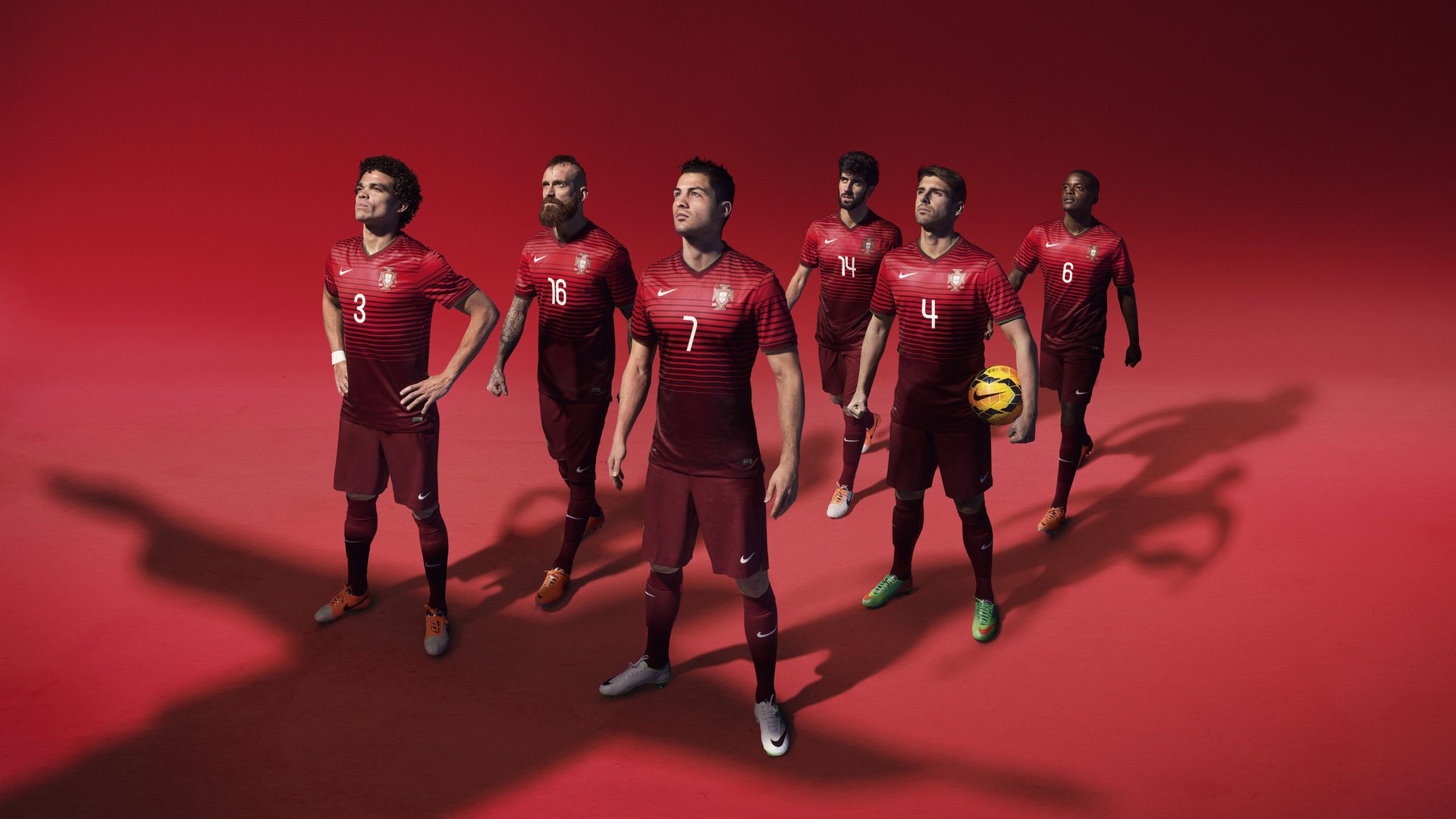 开云体育官方网站网址-青少年足球学校特色课程逐步推行，培养多元化足球人才，青少年足球教学原则