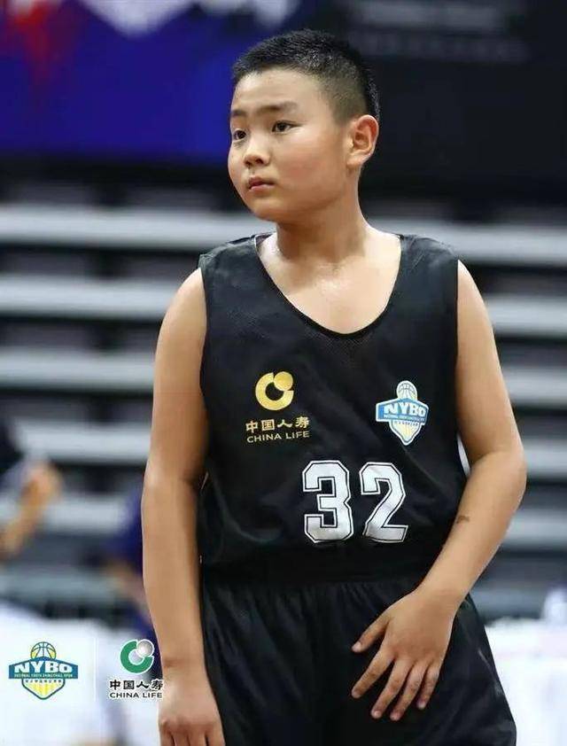 蔡崇信篮球奖学金：助力中国少年留美的简单介绍