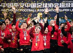 奥斯卡续约上港，年薪1亿仍留中超 