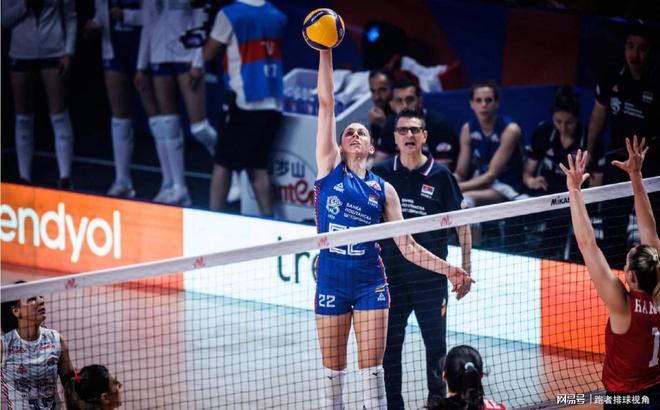 巴特勒休赛期打排球联赛，跨界秀天赋的简单介绍