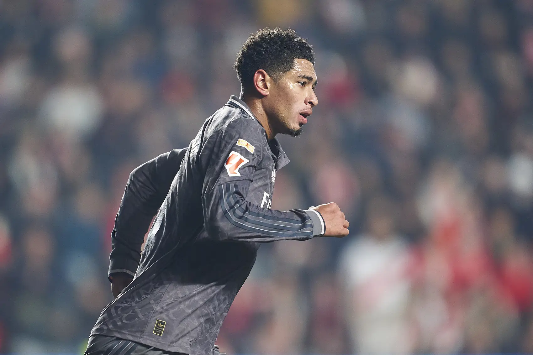 关于贝林厄姆:从英冠到皇马核心的飞跃的信息 关于贝林厄姆:从英冠到皇马核心的飞跃的信息